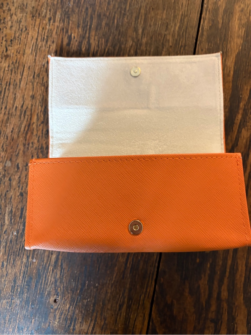 Tory Burch Orange Leather Glasses Case with Gold Logo - Picture 3 of 4